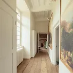 Manoir De Laroque Delprat Bed and Breakfast 4*