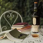 Manoir De Laroque Delprat Bed and Breakfast 4*