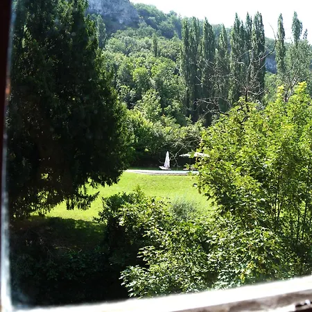 Couette-café Manoir De Laroque Delprat