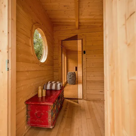 Manoir De Laroque Delprat 4* 오토얼