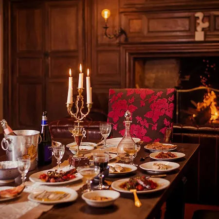 Manoir De Laroque Delprat 4*