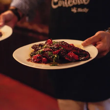 Manoir De Laroque Delprat B&B 4*