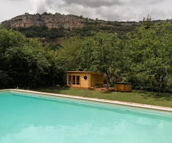 Manoir De Laroque Delprat 4*