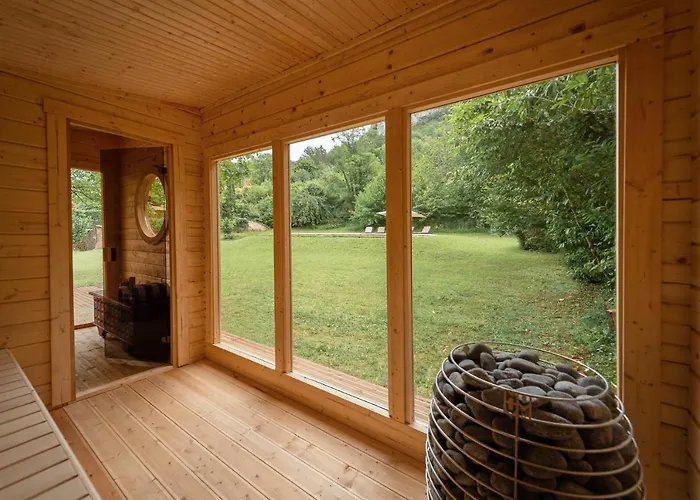 Manoir De Laroque Delprat Autoire