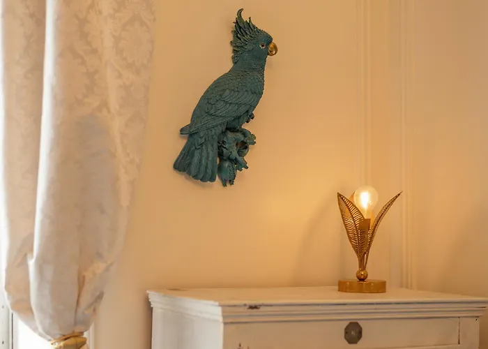 Manoir De Laroque Delprat Bed & Breakfast