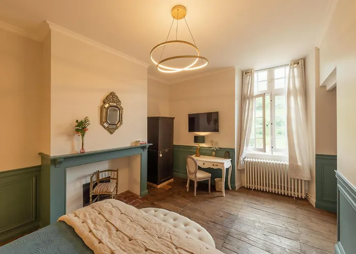 Bed & Breakfast Manoir De Laroque Delprat