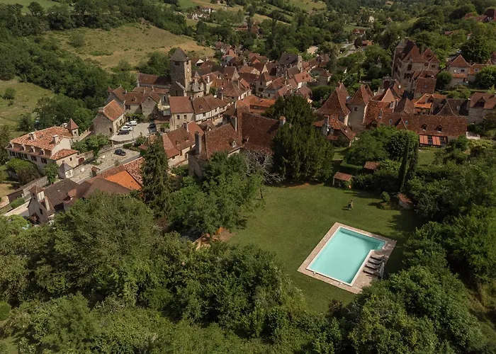 Manoir De Laroque Delprat Bed & Breakfast