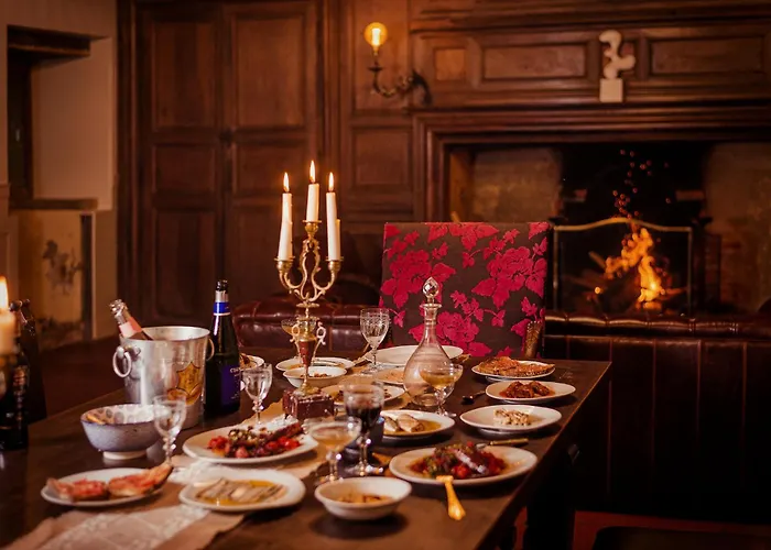 Manoir De Laroque Delprat 4*