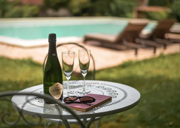 Manoir De Laroque Delprat Bed & Breakfast Autoire