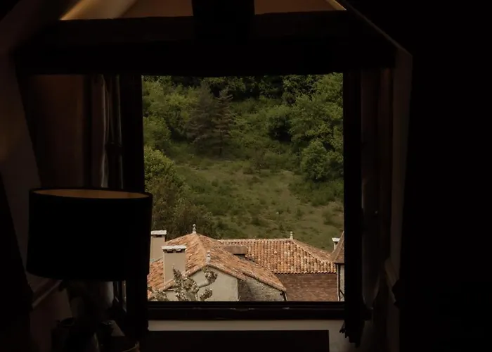 Manoir De Laroque Delprat Couette-café 4*