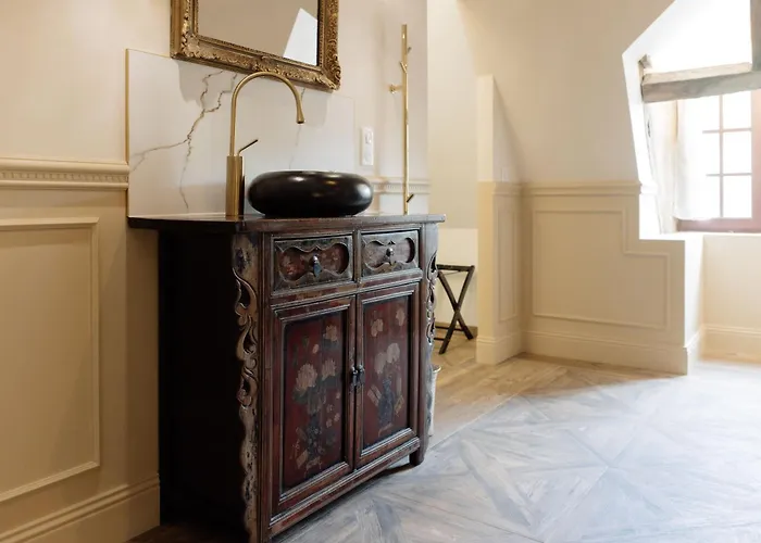 Manoir De Laroque Delprat