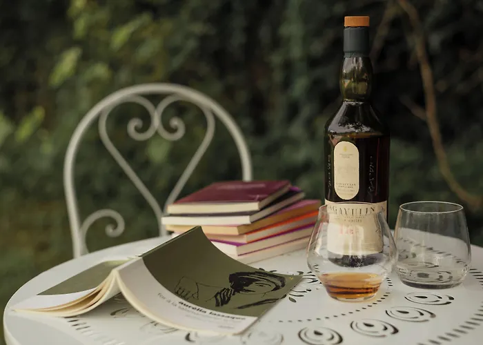 Manoir De Laroque Delprat Couette-café 4*